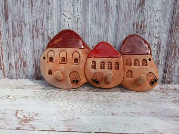 Věšáček – trojdomek