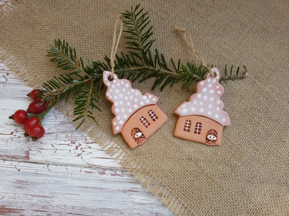 Kostelík zasněžený