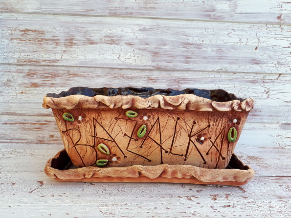 Keramický  truhlíček