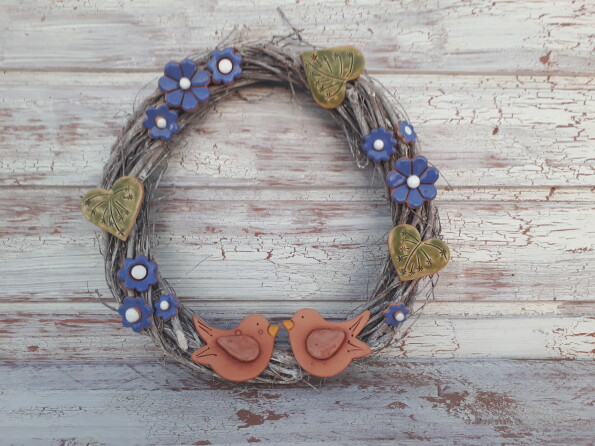 Proutěný věneček s keramikou